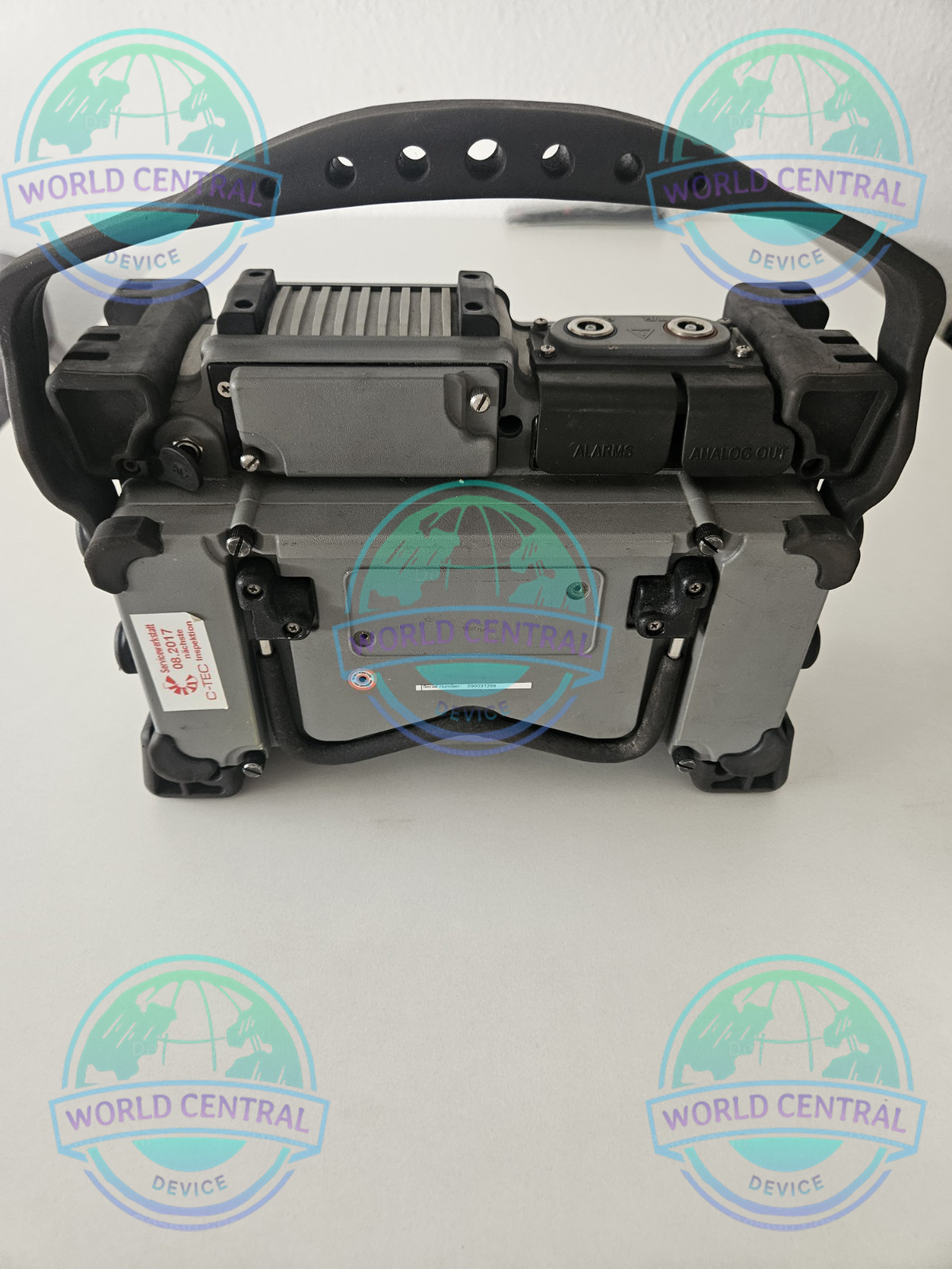 EPOCH 1000i Industrial NDT Equipment Portable Olympus EPOCH 1000i NDT equipment in industrial environment