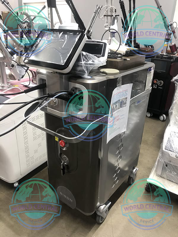 Bison Accento Dual Technology System Bison Accento Dual Technology System aesthetic treatment platform for skin tightening and body contouring procedures.