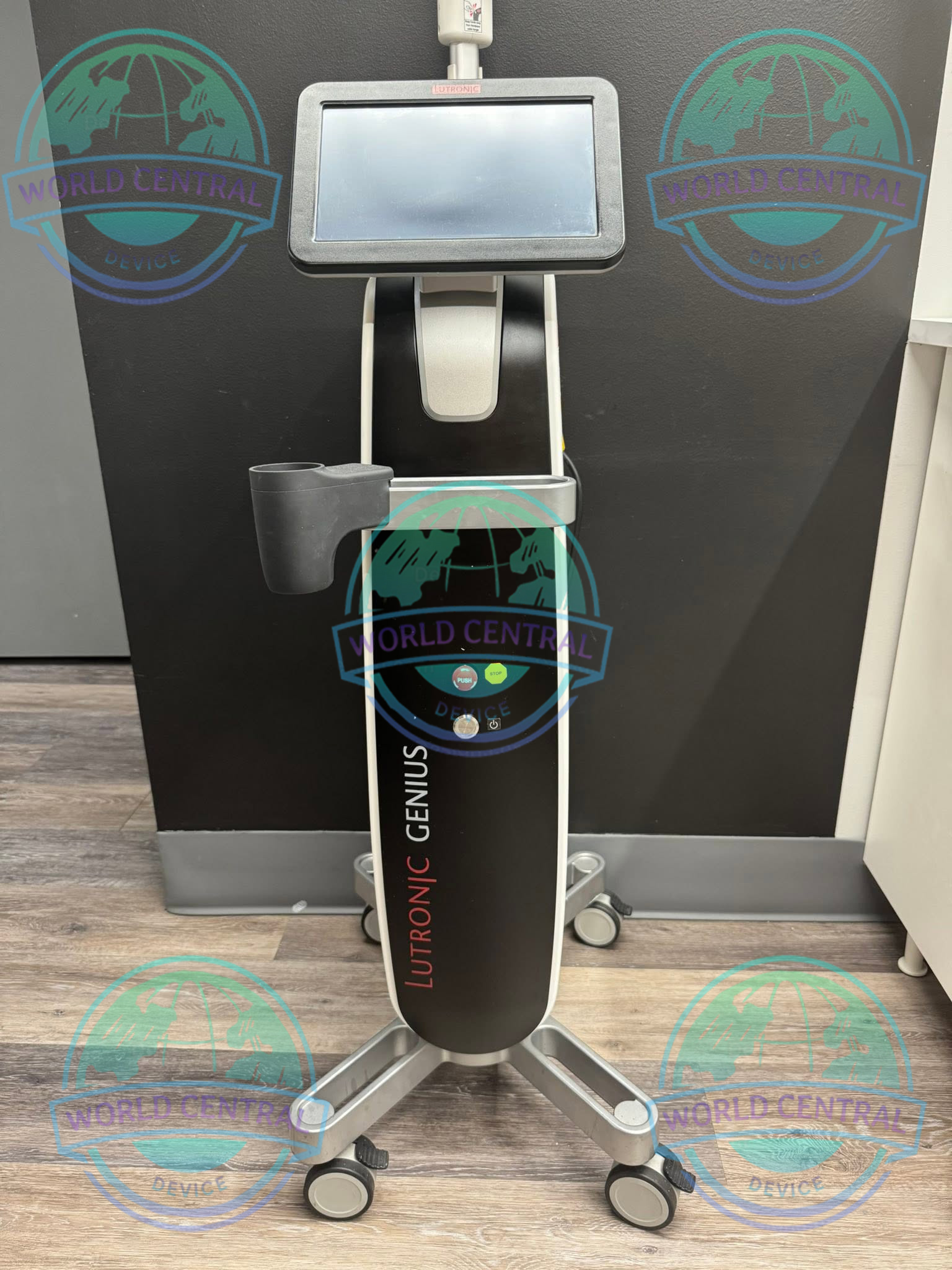 Cynosure Lutronic Genius RF Microneedling System Cynosure Lutronic Genius RF microneedling system for advanced skin rejuvenation and collagen stimulation