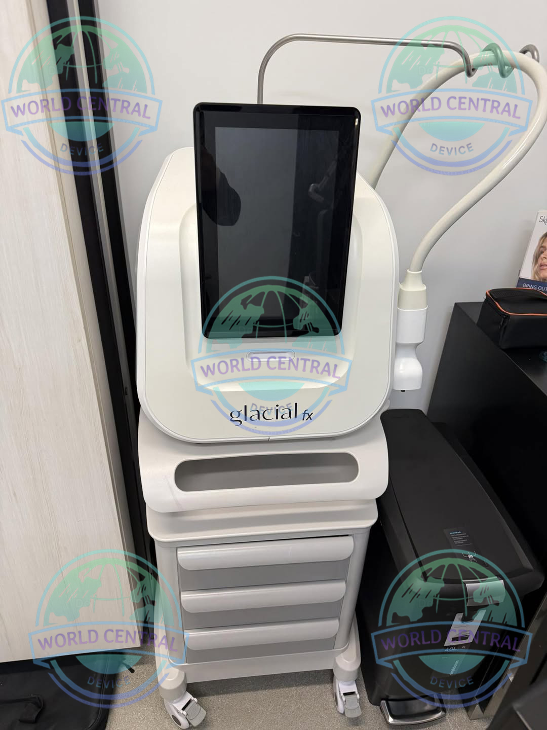 Skin Brightening Technology Skin brightening treatment with Glacial FX device