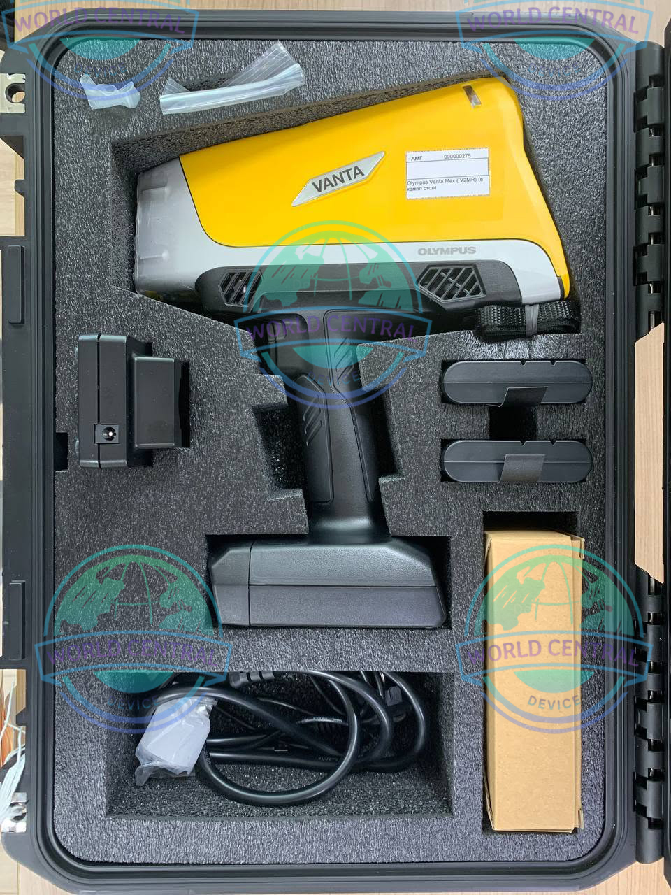 Olympus Vanta Max Alloy Analyzer Olympus Vanta Max portable XRF analyzer performing alloy identification on stainless steel pipe