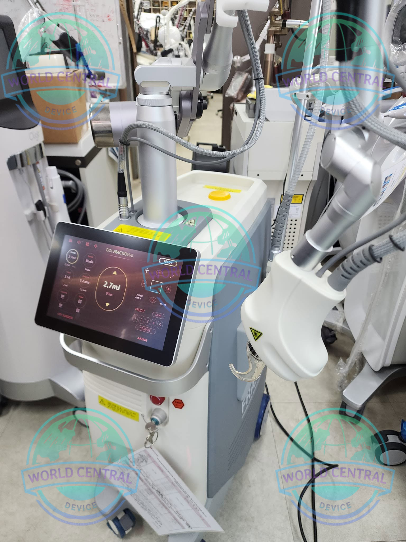 iLooda Fraxis DUO iLooda Fraxis DUO fractional CO2 laser and RF microneedling system