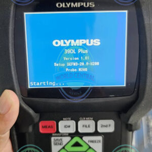 Olympus 39DL PLUS inspecting pipeline wall thickness in oil and gas facility