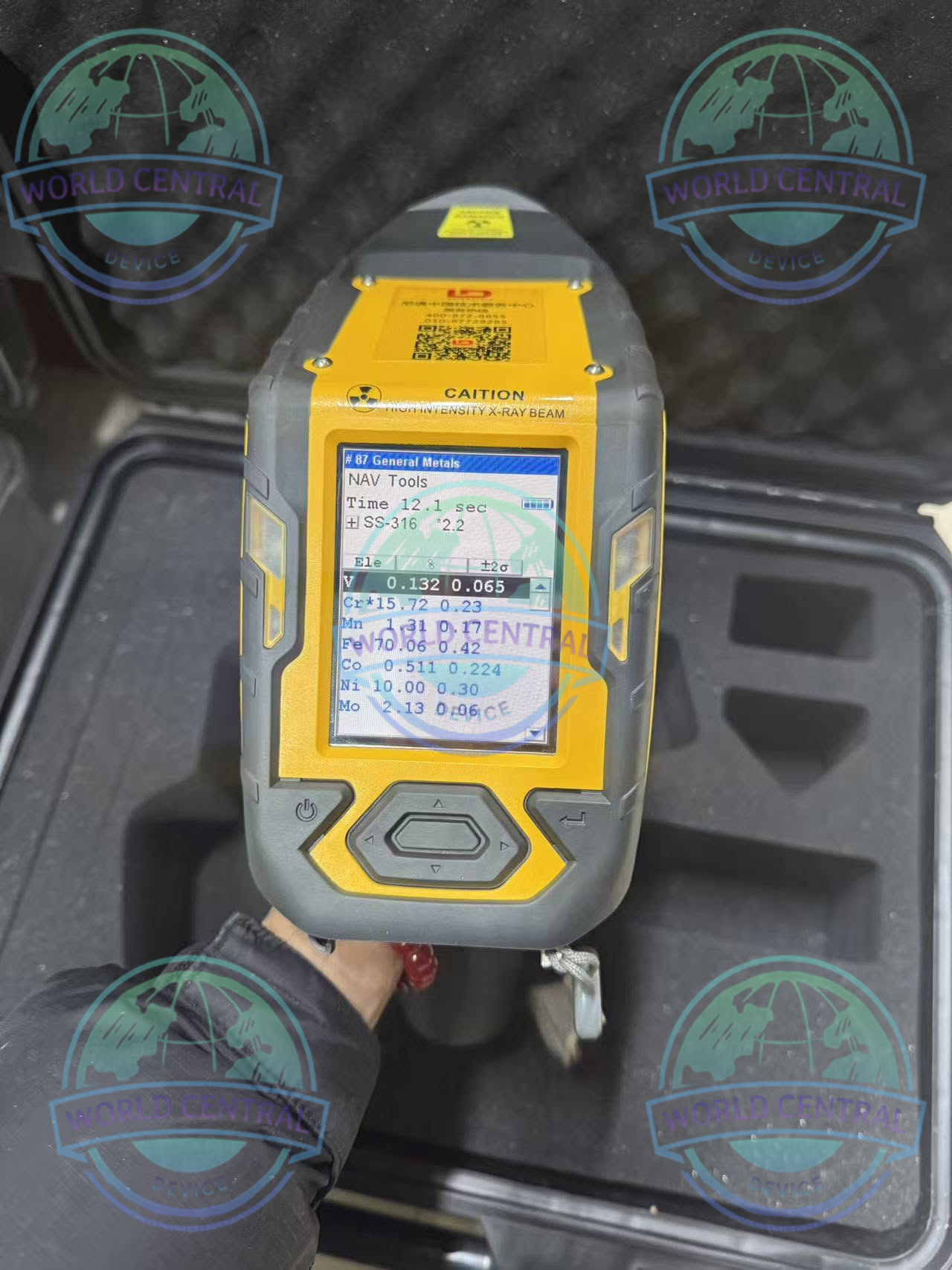Positive Material Identification with XRF Technology Niton XL2 800 Performing Pipeline Material Verification