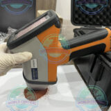 Hitachi X-MET8000 Expert Geo Performing Drill Core Analysis