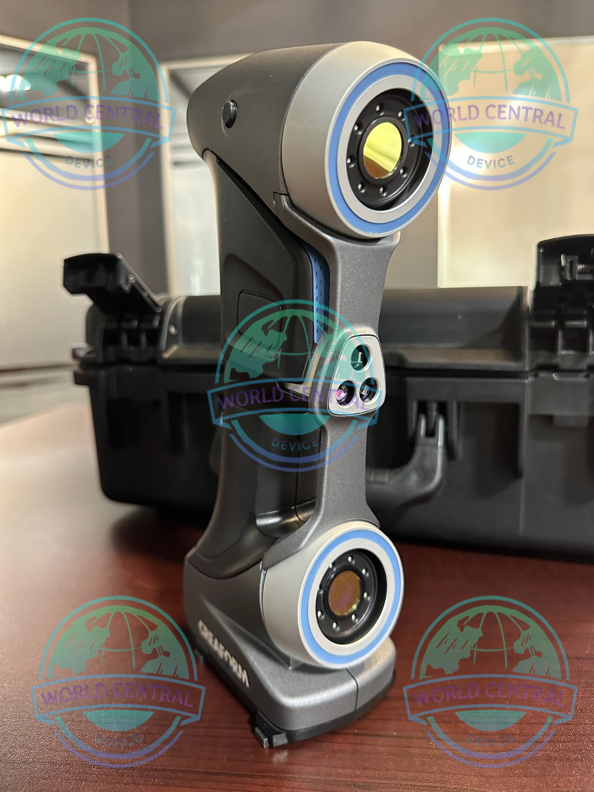 Creaform HandySCAN 700 Portable 3D Scanner Creaform HandySCAN 700 Portable 3D Scanner handheld laser scanner for industrial metrology