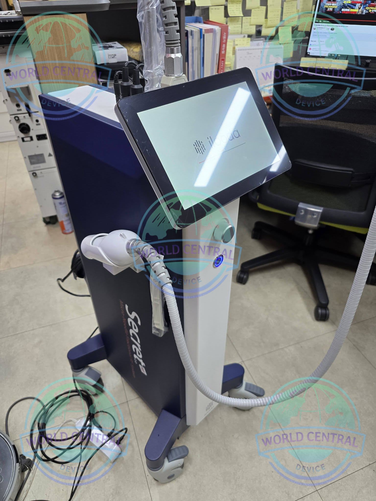 Fractional RF Skin Rejuvenation RF microneedling facial treatment using Secret RF 2.0