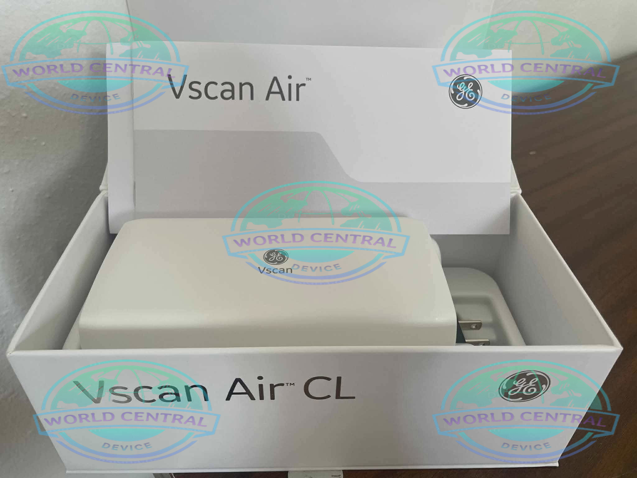 GE Vscan Air CL for Point-of-Care Ultrasound Doctor using GE Vscan Air CL wireless ultrasound during bedside examination