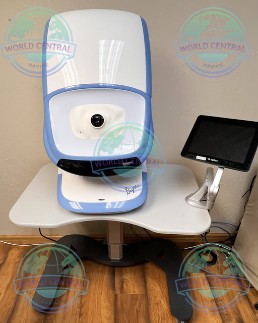 Professional Retinal Examination Ophthalmologist using Optos Daytona retinal imaging device